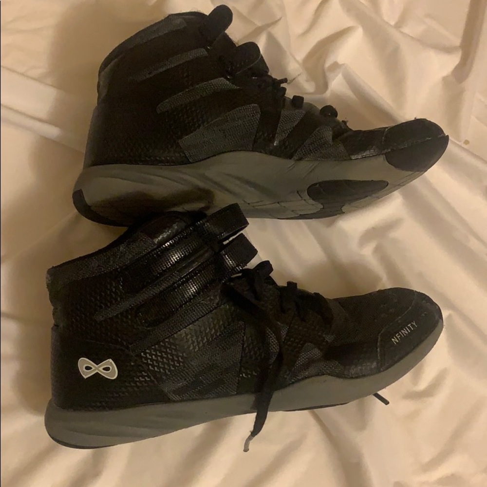 Nfinity Beast Mid Top All Surface  Cheer Shoes